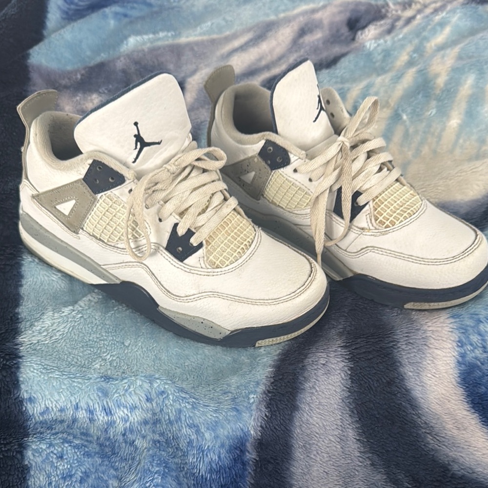 Jordan Kids Sneakers in White and Black